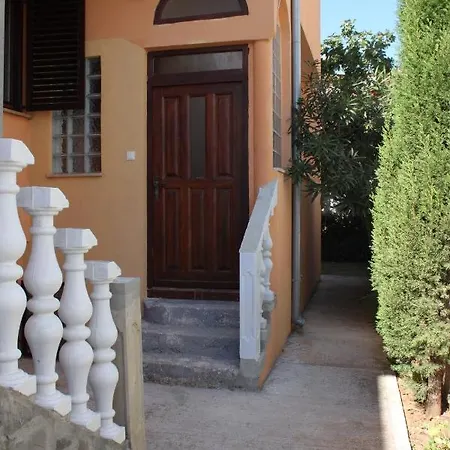 With A Parking Space - 7208 Appartamento Medolino